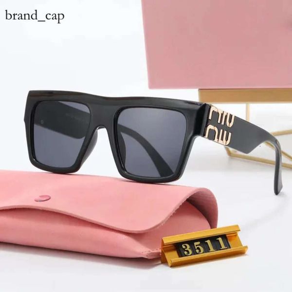 Miui Sonnenbrille Neue Frühling M Home Mui Mui Glasses Street Shot Minimalist klassische Sonnenbrille Windschutzbrief Beine Big Square Frame mit Fall 9467