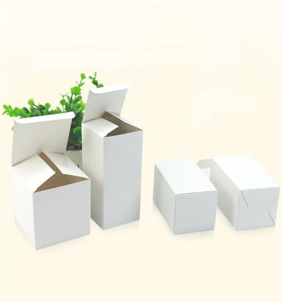 20 dimensioni Packaging bianco regalo Small Cardboard Boxessquare Kraft Carta di carta Cartone Bolla di carta Fabbrica intera LZ07407251409