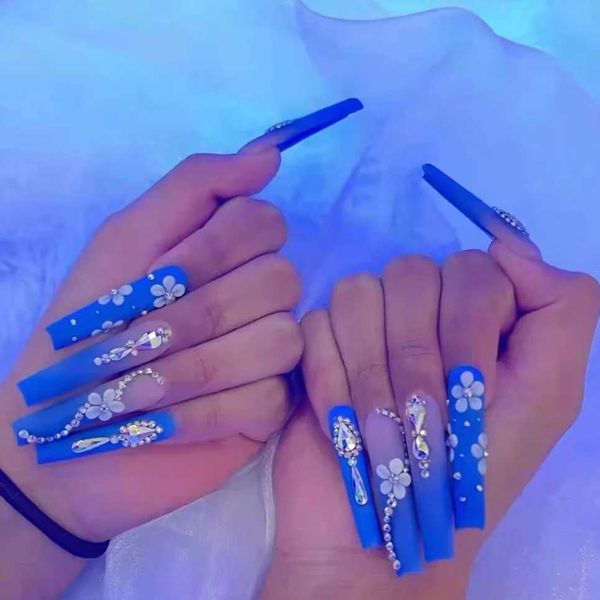 Ложные гвозди 24PS Супер длинные балетные носимые фальшивые ногти синий бриллиант маленький цветочный нажима на ногтях