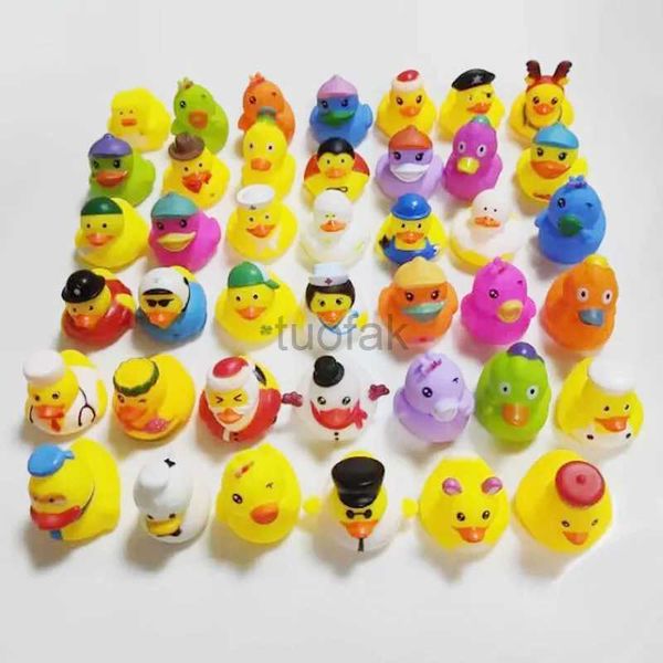Toys da bagno Cute in gomma anatra assortita da bagno da bagno assortito giocattolo per baby shower giocattolo giocattolo per bambini decorazioni per feste di compleanno 5-30pcs D240507