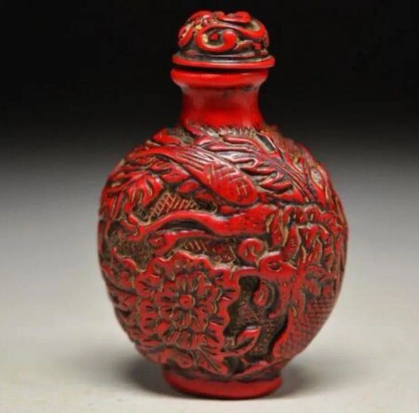 Heykeller bakır heykel narin Çin kırmızı mercan reçine oyma peonydragon enfiye şişesi