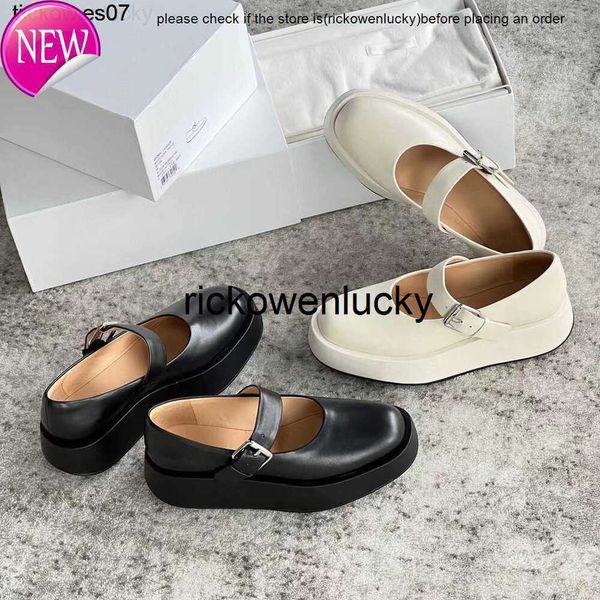 Sapatos femininos a fila Spring Spring 2022 Elegante e simples novo pneu fivela de couro de fivela grossa British Shot Shoes Mary Jane Elegant e