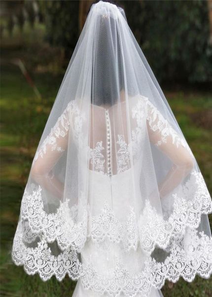 2 Ebenen kurze Hochzeitsschleier mit Sparkle -Pailletten Lace Edge Cover Face Bridal Schleier mit Kamm Hochzeitszubehör Nv71153914148