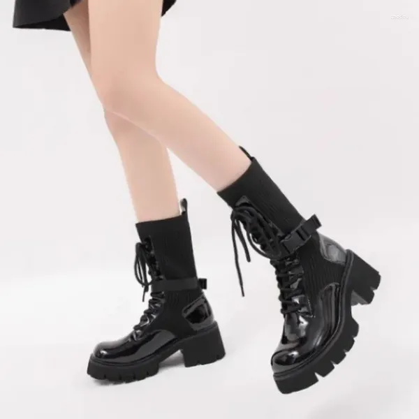Botlar 2024 Moda Ayakkabı Kadın Çapraz Bağlı Kadın Kemer Tokası Sıradan Kadınlar Toe Toe Orta Kalf