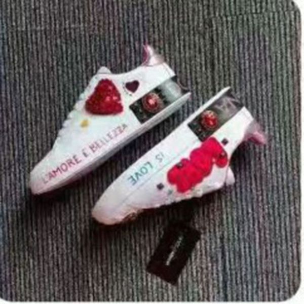 Kadın Daireler Sıradan Ayakkabı Beyaz Spor Ayakkabıları Gül Çiçekler Tepe Toe Toe Orijinal Deri Baskı Zapatos De Mujer Boyut 34-45 NHYG004