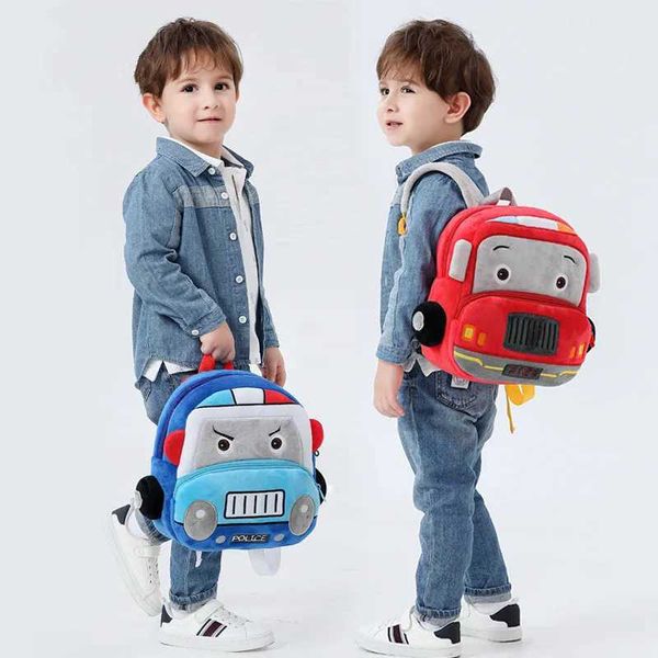 Rucksäcke 26 * 24 * 10 cm cooler Auto Plüsch Rucksack 2-4 Jahre alte Kinder Rucksack Kindergärten Buchbeutel Plüsch Spielzeug 10 Serie Auto Modell240502