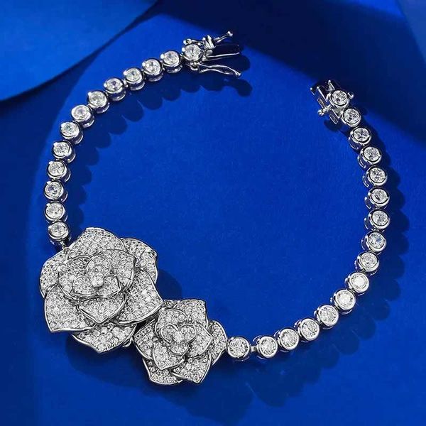 Bangle Novo S925 Silver Luxury Conjunto Diamond Camellia Rose Design de moda feminina Q240506