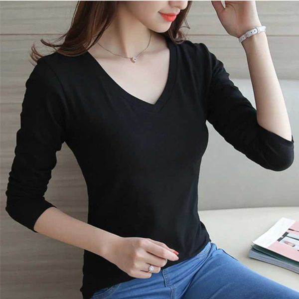 T-shirt femminile Nuova maglietta 2022 Black White Ladies T-shirt Long-Sliva Korean V Neck Slim Slip Cashing Bottoming Shirt Girls Girls Top D240507