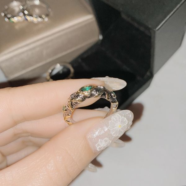 Designer Italia Buccella Blue Treasure Coppia Ring Anello intrecciato in oro intagliato Micro-Inset Emerald Zircone Anello da regalo maschio e femmina ogni giorno senza scatola