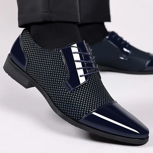 Sapatos casuais Retro Men Dress Classic Oxfords Patent Leather for Lace Up Shoe Social Black Wedding Party