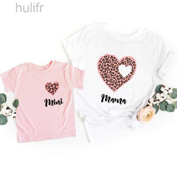 Família combinando roupas que combinam camisas de coração de leopardo da família Mommy e eu camiseta Mulher Girls Tops Tee Summer Family Look Roupa Mãe Camisas D240507