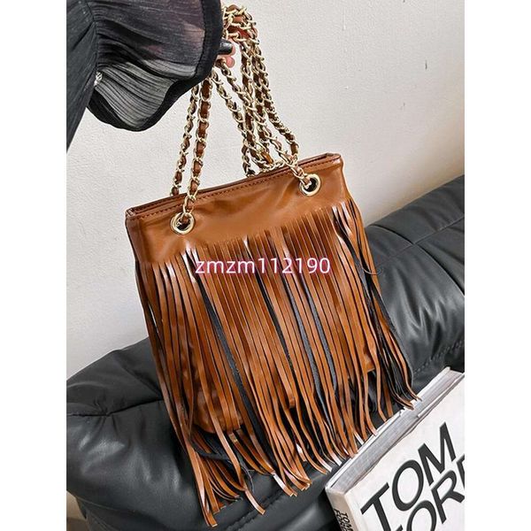 2024 Umhängetaschen Mode Retro Damen Quaser Crossbody Messenger Bag große Kapazität Nische Boho Griffbags Sommer Ladies Pendler Totes