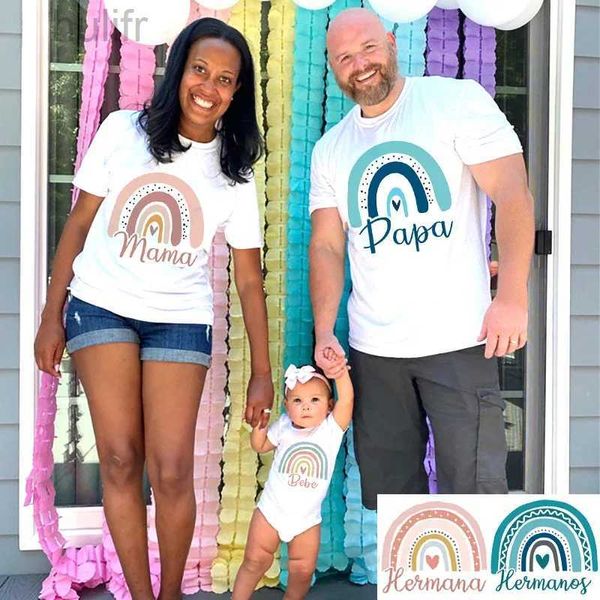 Семейная подходящая наряда Rainbow Family Matchting Outfit Papa Mama и Me Семейная рубашка мода детские боди брата сестры Семейная жизнь выглядят D240507