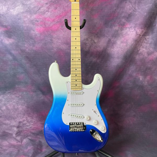 Guitar Tri Color Gradient St E -Gitarre, Maple -Fingerbrett, Single Pickup, brandneu, Foto ohne Retusche