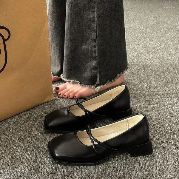 Lässige Schuhe mit mittleren Absätzen japanischer Stil lolita für Frauen schwarze Frau Schuhe Schuhwarenquadrat