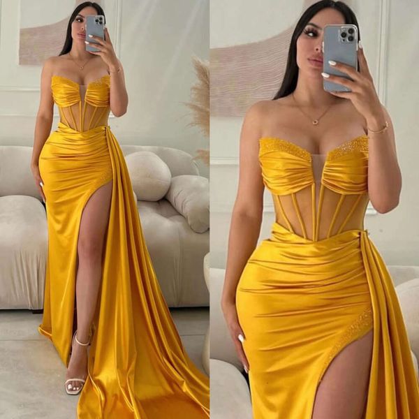 Vestido amarelo bain glamouroso sereia corpete de ilusão alça