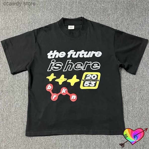 Camisetas masculinas 2024sss Star amarelo Planeta quebrado t Homens Mulheres O futuro é aqui T-shirt Foam Tops Space Space Seve H240507