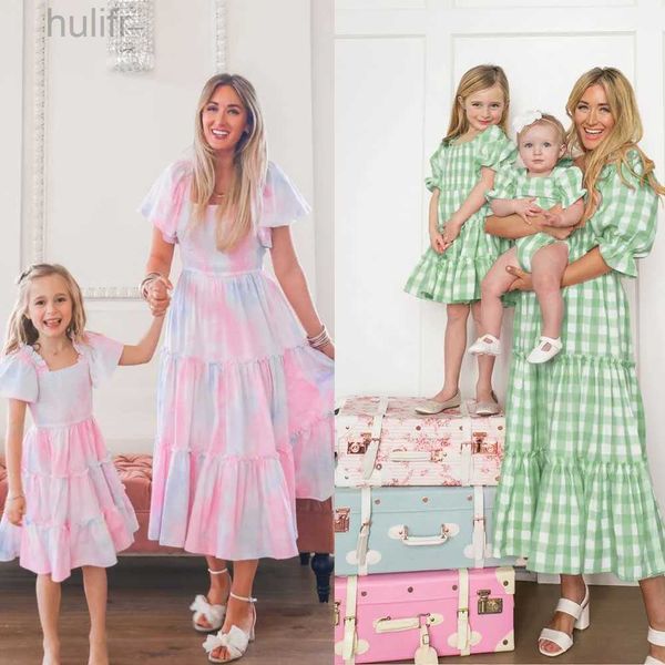 3bvg Family Matching Outfits Famiglia Mom Bambini per bambini Dress Dress Summer Mother figlia abbinata Rosa Grid Family Look Family Outfits D240507