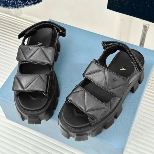 Summer Pool Men Slifors Sliders Sandals di lusso Scarpe casual Gladiator Leather Mule Girl Girl Loafer Outdoor Travel Women Women Designer Designer Slip Slide Lady Dimensioni 35-41