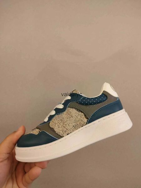 Sneakers Fashion Kid Designer Scarpe classiche Sneaker Trainer da jogging da esterno da jogging per esterni in tessuto per pattine casual skate in tessuto per bambini scarpe sportive h240508