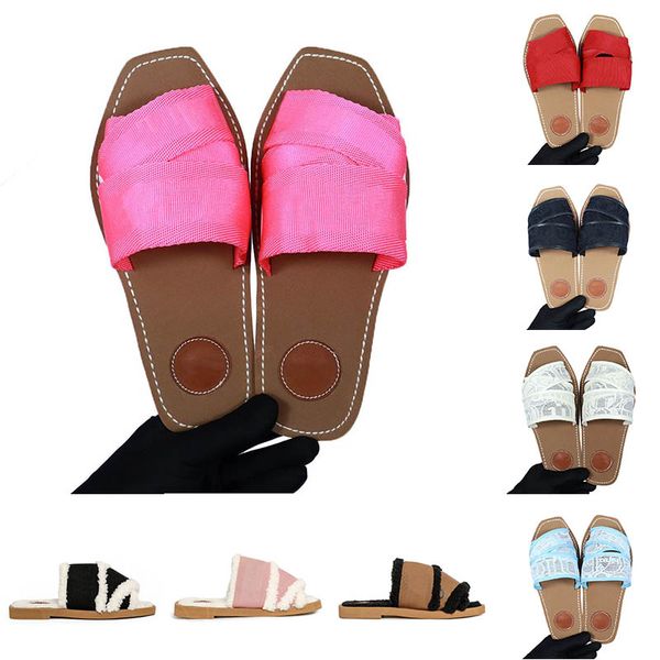 2024 NOVA moda de moda Top qualidade Designer famosa feminina chinelos de madeira Mula Sandals planos praia ao ar livre FLIP FLIP VINALAGEM