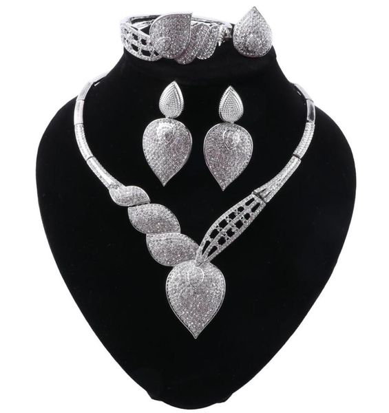 Nuova Crystal Dichiarazione Orecchini di collana Dubai Set di gioielli indiani da sposa Wedding Women039s Costume Fashion Giorri 4411234