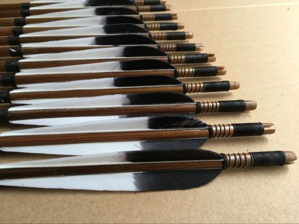 Esculturas de boa qualidade arco e flecha de bambu flechas com penas tingidas usam para 20lb80lb de arco de arco de arco de arco de 20 lb80lb