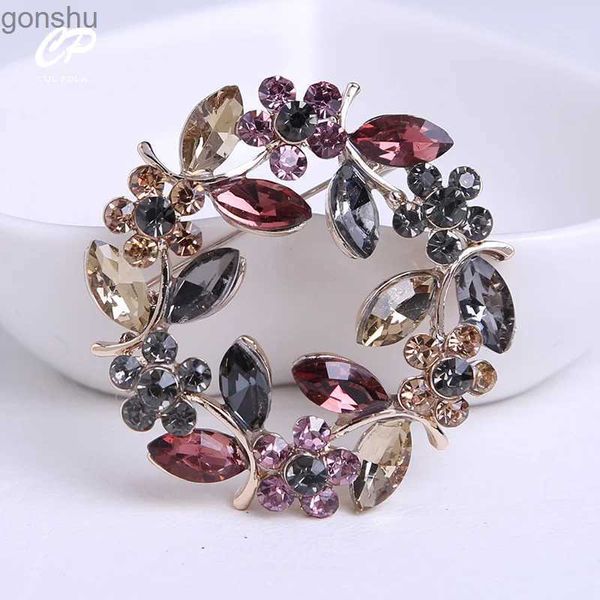 Pins Spettame di fascia alta ESOTICA Acqua di anello foglia di diamante largo collare corallo clip abbigliamento accessori WX