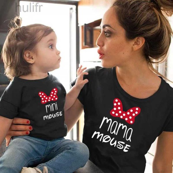 Família, roupas, roupas da mãe, mãe, camiseta mama mini mamãe e filha, roupas de roupas de menina de menina de moda de algodão da família de algodão curta D240507