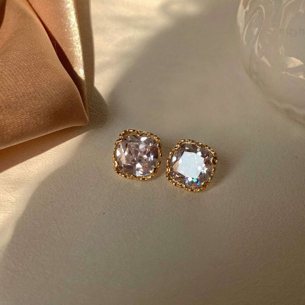 Orecchini a diamante quadrati con bordi floreali intrecciati da 10 mm per le donne alla moda di gioielli coreani minimalisti alla moda