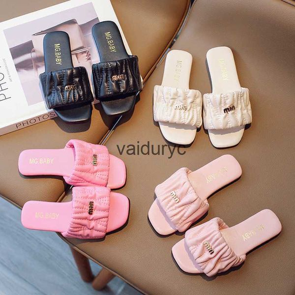 Slipper Dopamin Childrens Sandalen große Mädchen flacher Boden im Freien Flip Flops Süßigkeiten gefärbt Strandschuhe H240507