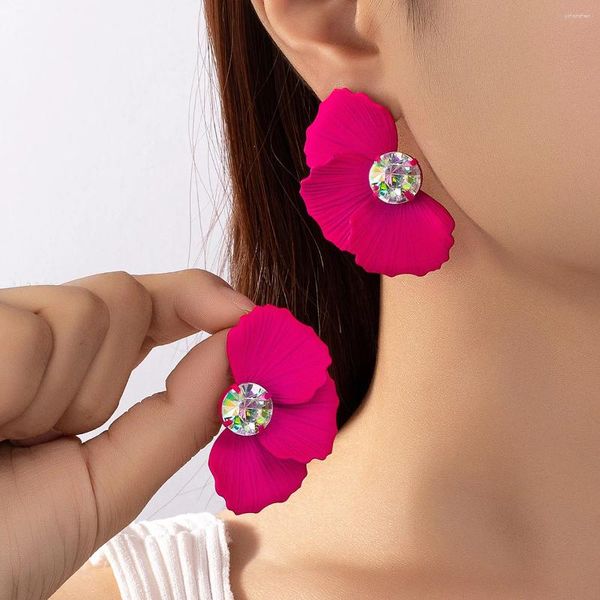 Orecchini penzolati francese esagerato spray vernice gemma pietra per donne alla moda smalto petalo fiori simmetrici di gioielli unghie auricolari