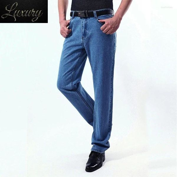 Jeans masculinos Cantura alta 2024 preto tamanho grande estilo clássico calça jeans masculino cortado Blue marido hidro de cowboy vintage