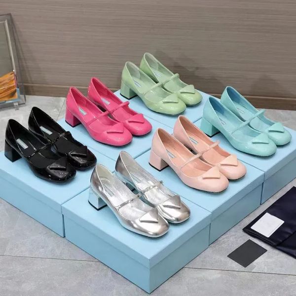 Elbise Ayakkabı Tasarımcı Sandalet Düz Ayakkabı Moda Kadınları Düşük Topuk Slingbacks Retro Loafer Rahat Platform Üçgen Boya Deri Parlak Loafers boyutu 36-42