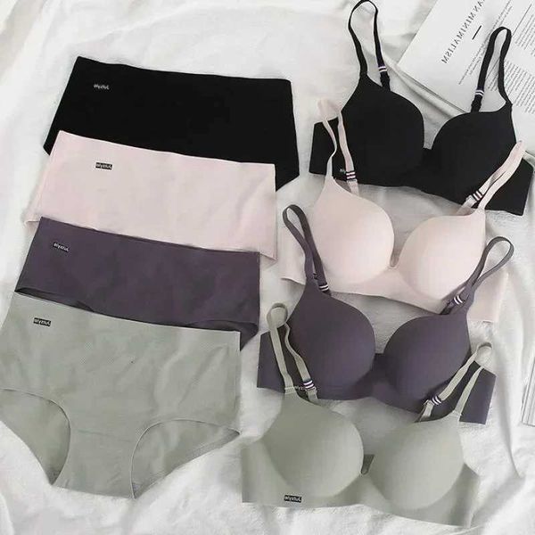 Bras Ice Silk Bra Set Grils Croset Underwear Комфортное сна женщины тонкие отжимания Uppantsl2405