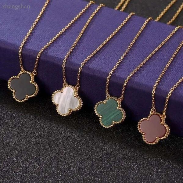 Clover Gül Altın Kolye Kadın Işık Premium Agate S999 Sterling Sier Dört Yaprağı Kolye 8286