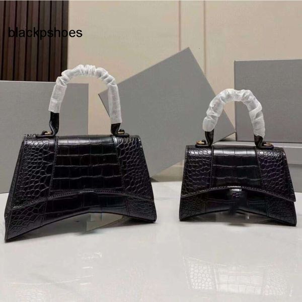 Balencig Le Cagole Stucchi a tracolla Donne Shopping Totes 2023 Borse di moda Caldo Cross Body Body Mezza luna Luxuria vera pelle Classic Portafogli Retrò Portafogli manganello C