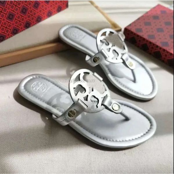 Top designer sandália chinelos de sandália Torybutch Sandália de verão Sandálias planas fábrica de luxo chinelos de lascas