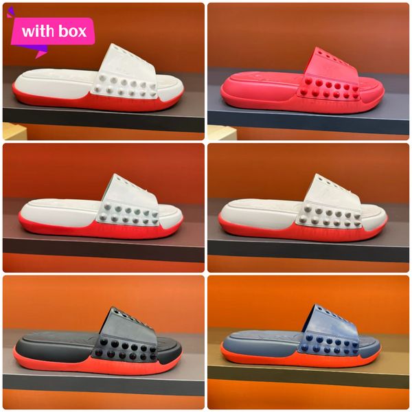 Caminhada de verão masculino Spikes de praia deslize em lâminas de lanches de couro sapatos de couro picha sandálias planas pântanos de sandália designer chinelos de lascas de conforto sandalias caixa