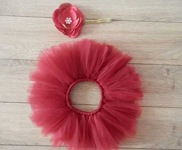 Tutu vestido fofo bebê tutu saias garotas dança de balé artesanal tule pettiskirts com faixa de cabeça de flores de pérolas Saias de aniversário de aniversário do recém -nascido d240507