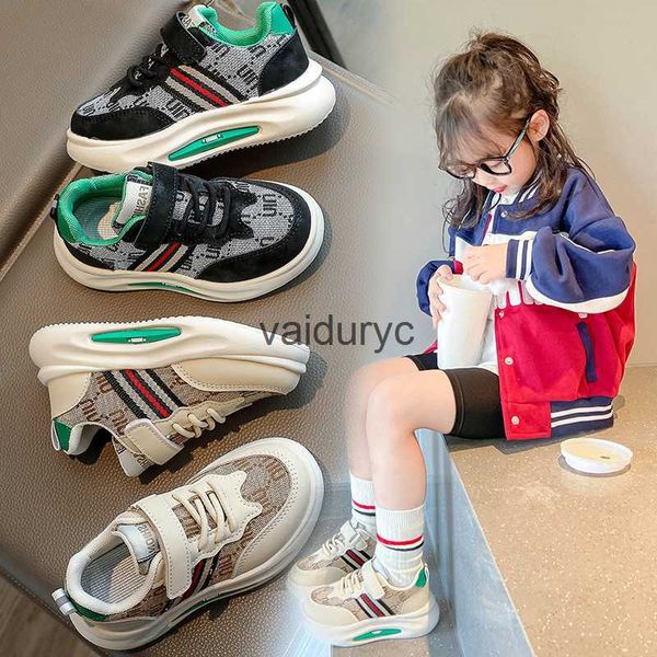 Sneakers Boys Shoes Sports Autunno Nuova versione spessa con sola slip casual versione coreana per ragazze versatili papà elegante H240507