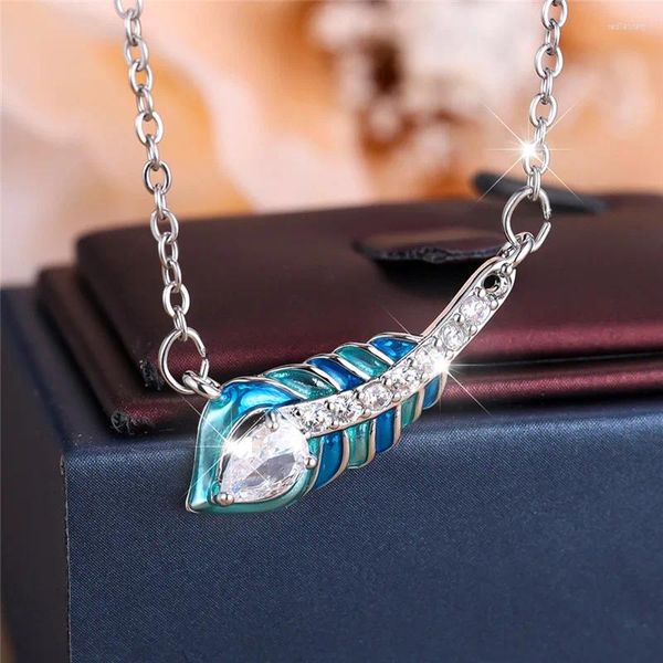 Anhänger Halsketten süße weibliche blaugrüne Feder Halskette Vintage Silber Farbe Hochzeit Schmuck Geschenk für Frauen