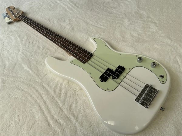 Fábrica de guitarra Milk White 4 Strings Bass de pau -rosa de pau -rosa de pau -rosa verde pickguard chrome hardwares personalizável