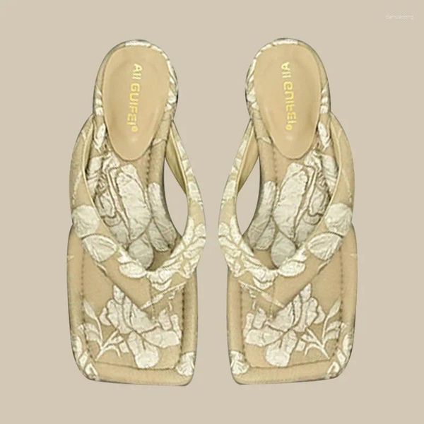 Lässige Schuhe Frauen aus Breite Füße Flip Flops Tanga Rutsche flache Sandalen für Sommerstrand Walking