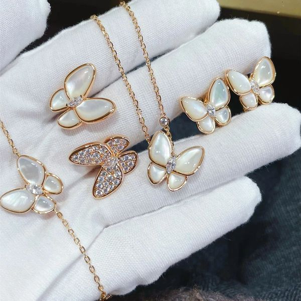 Colar de borboleta fritilar branca de ouro rosa Brincos femininos Brincos de pulseira de bracelete moda doce marca de luxo Jóias de joias 240507