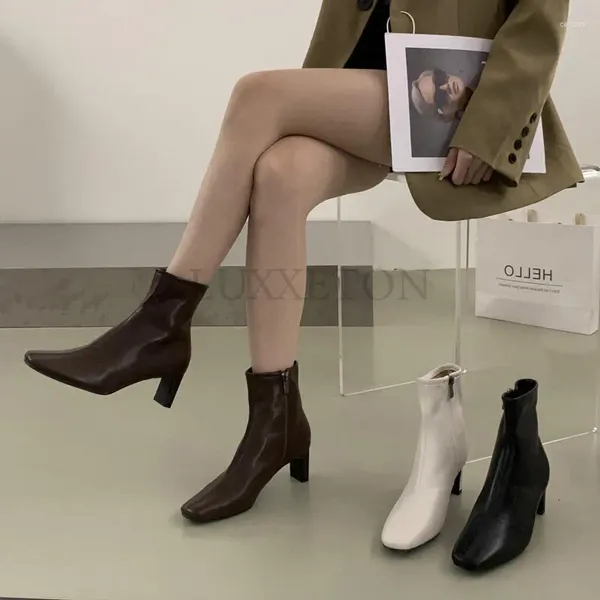 Botas para mulheres 2024 Alto salto coreano outono e inverno midrech thret fino de ponta pontiaguda