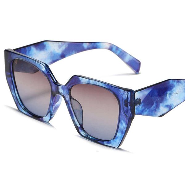 P -Dreiecksbrillen Neues modisches großes Rahmen Instagram Frauen Trendy Street Shooting