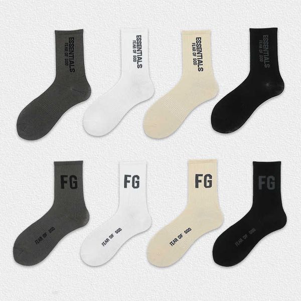 Trendy Marke FG Letter Socken Vermögen Hauptstärke Trendy Letter Socken Kinder mittlere Röhrchen Socken Ins Trendy Street Paar Socken