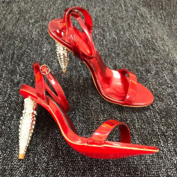 Sapatos designer de moda de luxo Red Bottoms Sexy Pontos pontiagudos vermelhos Soled Prind Rhinestone Ultra High Heels