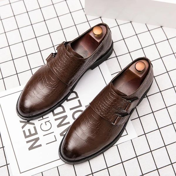 Scarpe casual uomini PU Leather Set formale Abito da piede Oxfords Fashion retrò a bassa dimensione